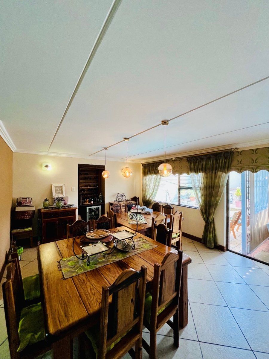 6 Bedroom Property for Sale in Tergniet Western Cape